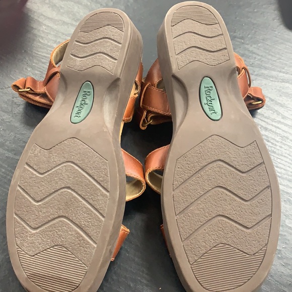 The Walking Sandal by Rockport. - Picture 6 of 6
